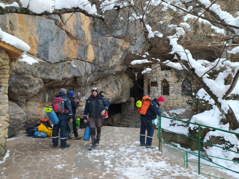 Готовы спасать пострадавших даже под землёй сотрудники симферопольского отряда «КРЫМ-СПАС» Готовы спасать пострадавших даже под землёй сотрудники симферопольского отряда «КРЫМ-СПАС»