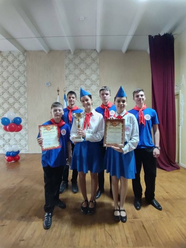 26 февраля на базе муниципального бюджетного образовательного учреждения «СОШ №15 им. А.П. Шеплякова» Симферополя состоялся ежегодный муниципальный конкурс-игра «Дорожные приключения», в котором приняли участие 11 школ... 26 февраля на базе муниципального бюджетного образовательного учреждения «СОШ №15 им. А.П. Шеплякова» Симферополя состоялся ежегодный муниципальный конкурс-игра «Дорожные приключения», в котором приняли участие 11 школ...