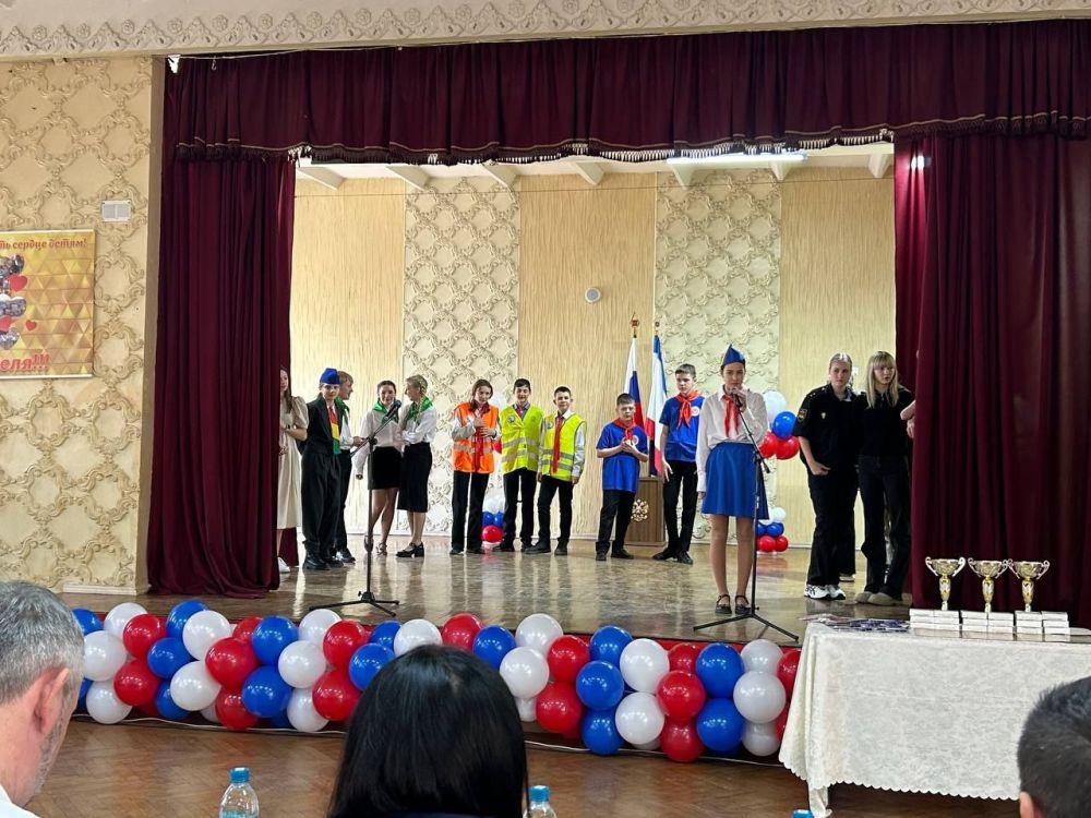 26 февраля на базе муниципального бюджетного образовательного учреждения «СОШ №15 им. А.П. Шеплякова» Симферополя состоялся ежегодный муниципальный конкурс-игра «Дорожные приключения», в котором приняли участие 11 школ... 26 февраля на базе муниципального бюджетного образовательного учреждения «СОШ №15 им. А.П. Шеплякова» Симферополя состоялся ежегодный муниципальный конкурс-игра «Дорожные приключения», в котором приняли участие 11 школ...