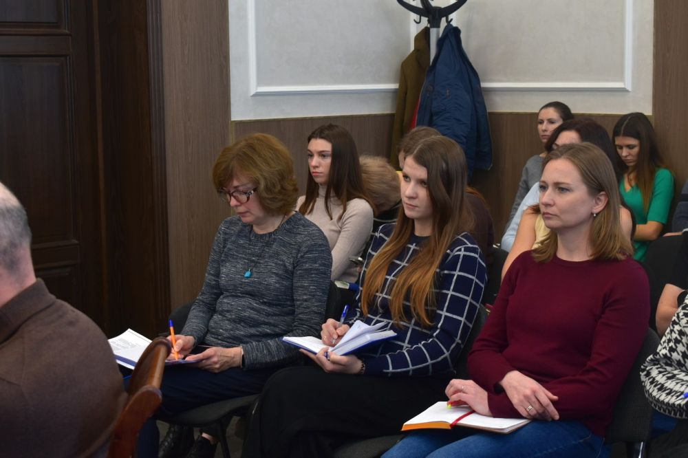 В Минстрое Крыма прошёл семинар по популяризации антикоррупционных стандартов В Минстрое Крыма прошёл семинар по популяризации антикоррупционных стандартов
