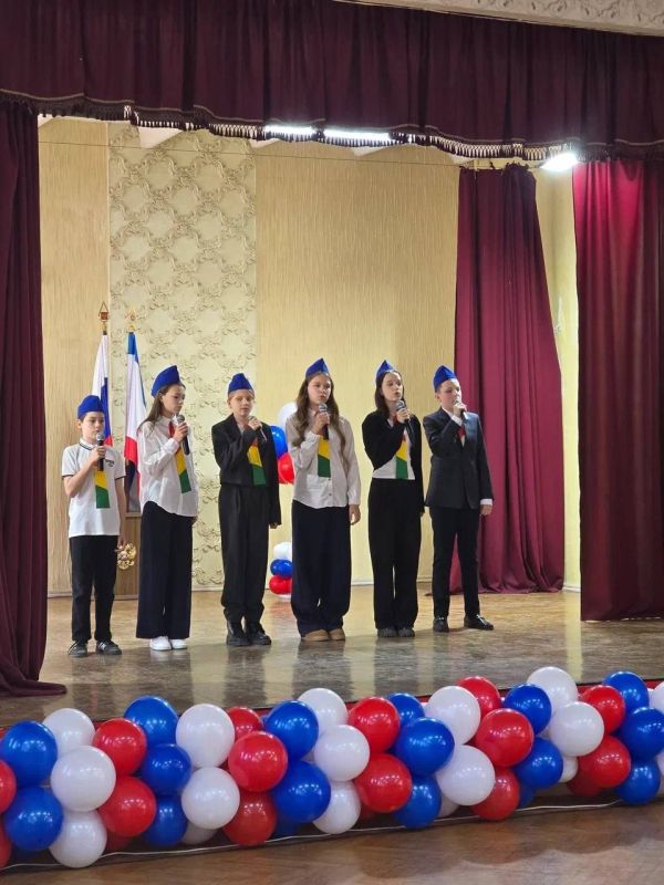 26 февраля на базе муниципального бюджетного образовательного учреждения «СОШ №15 им. А.П. Шеплякова» Симферополя состоялся ежегодный муниципальный конкурс-игра «Дорожные приключения», в котором приняли участие 11 школ... 26 февраля на базе муниципального бюджетного образовательного учреждения «СОШ №15 им. А.П. Шеплякова» Симферополя состоялся ежегодный муниципальный конкурс-игра «Дорожные приключения», в котором приняли участие 11 школ...