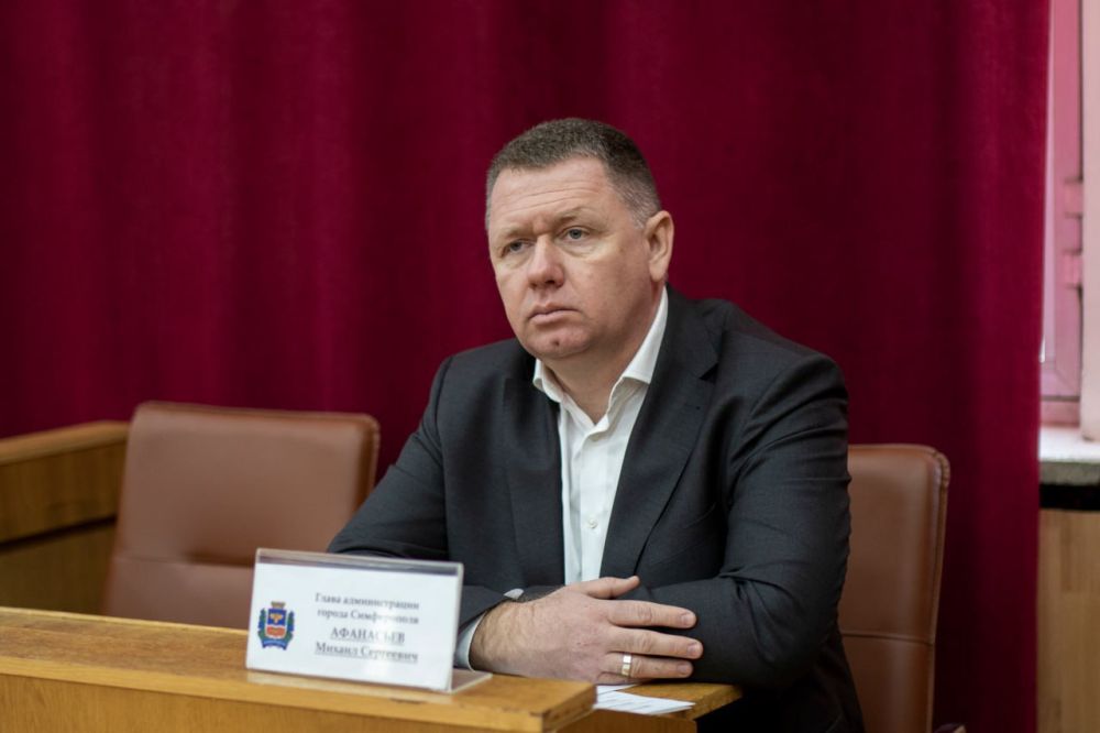 27 февраля глава муниципального образования городской округ Симферополь РК – председатель Симферопольского городского совета Виктор Агеев провел 13-ю очередную сессию Симферопольского горсовета 27 февраля глава муниципального образования городской округ Симферополь РК – председатель Симферопольского городского совета Виктор Агеев провел 13-ю очередную сессию Симферопольского горсовета