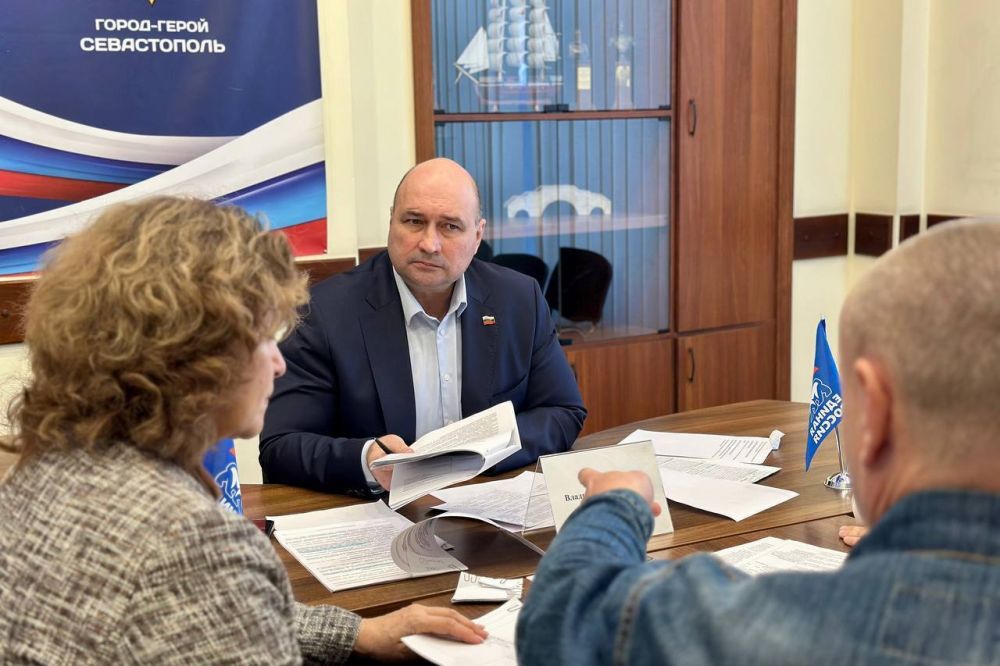 Владимир Немцев: Провёл приём граждан по личным вопросам на площадке региональной общественной приёмной партии «Единая Россия» Владимир Немцев: Провёл приём граждан по личным вопросам на площадке региональной общественной приёмной партии «Единая Россия»