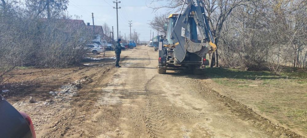 #жкх. Подрядной организацией «Мастер-Юг», выполняющей в городе реконструкцию сетей водоснабжения по заказу ГКУ «Инвестстрой РК», выполнены работы по благоустройству в некоторых местах строительства водовода #жкх. Подрядной организацией «Мастер-Юг», выполняющей в городе реконструкцию сетей водоснабжения по заказу ГКУ «Инвестстрой РК», выполнены работы по благоустройству в некоторых местах строительства водовода