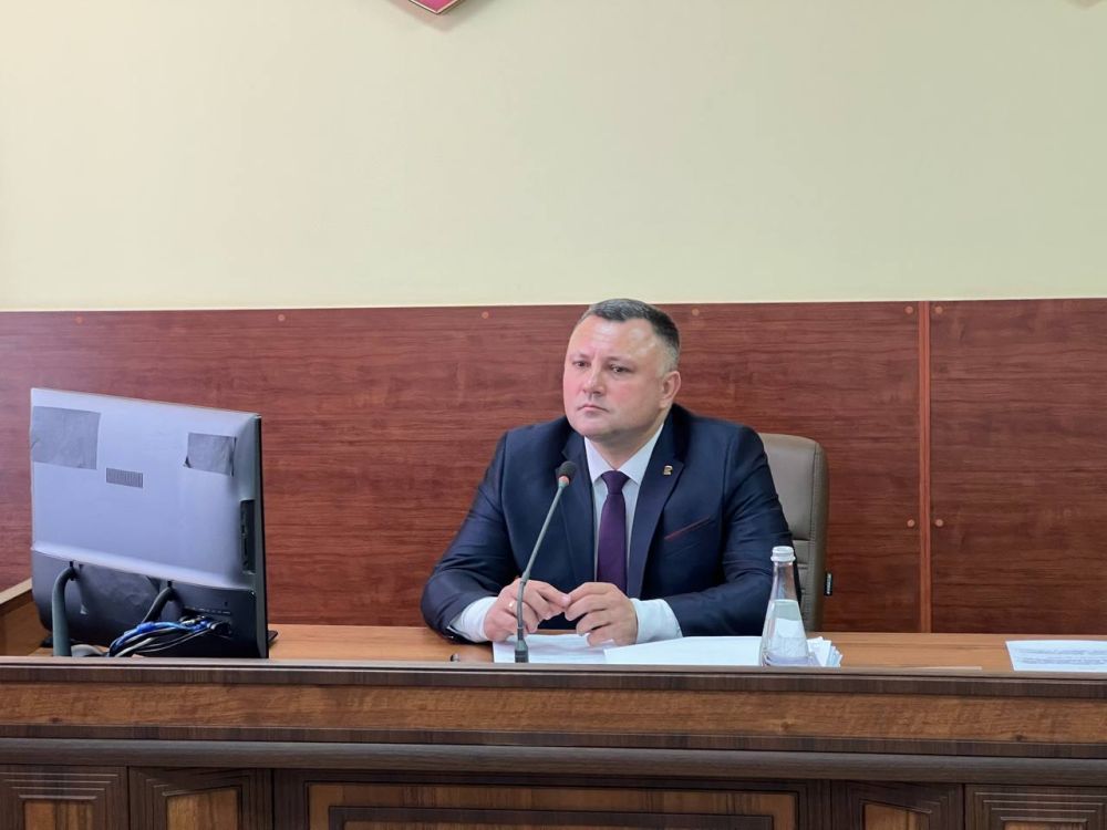 Игорь Ивин: Сегодня на заседании сессии Джанкойского городского совета представил депутатам отчёт о деятельности администрации за прошедший 2024 год: отметил основные достижения в сфере ЖКХ, благоустройства, образования... Игорь Ивин: Сегодня на заседании сессии Джанкойского городского совета представил депутатам отчёт о деятельности администрации за прошедший 2024 год: отметил основные достижения в сфере ЖКХ, благоустройства, образования...
