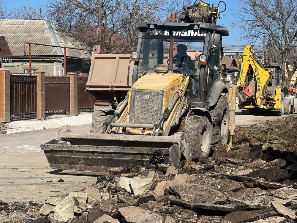 Игорь Ивин: В городе продолжается второй этап капитального ремонта дорожного полотна трёх улиц: ул. Интернациональной, пер Игорь Ивин: В городе продолжается второй этап капитального ремонта дорожного полотна трёх улиц: ул. Интернациональной, пер