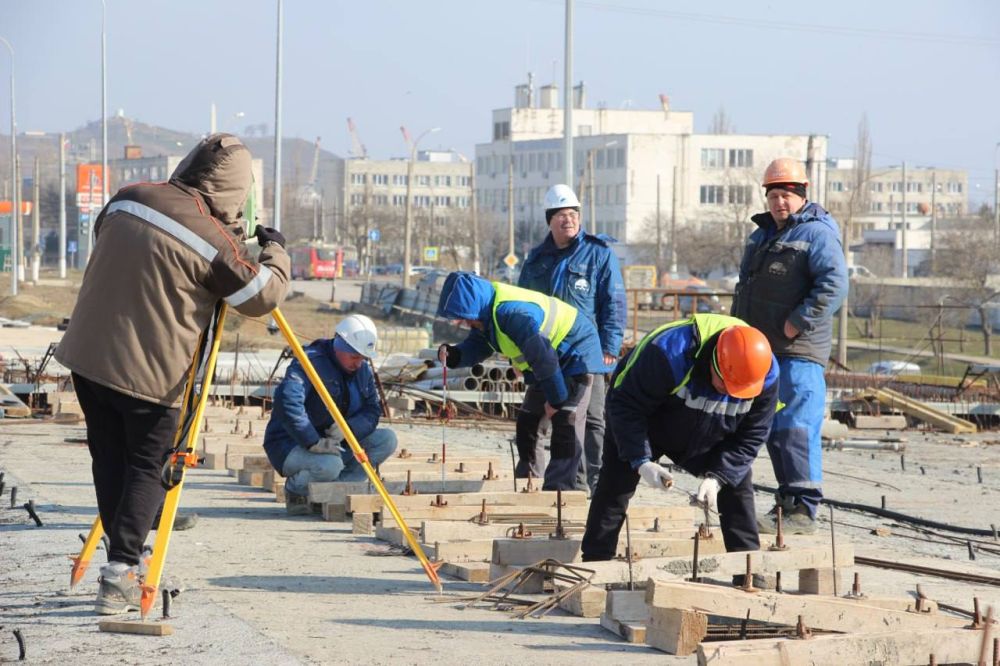 На объекте транспортной развязки с реконструкцией путепровода в районе шоссе Героев Сталинграда возобновлены строительные работы На объекте транспортной развязки с реконструкцией путепровода в районе шоссе Героев Сталинграда возобновлены строительные работы
