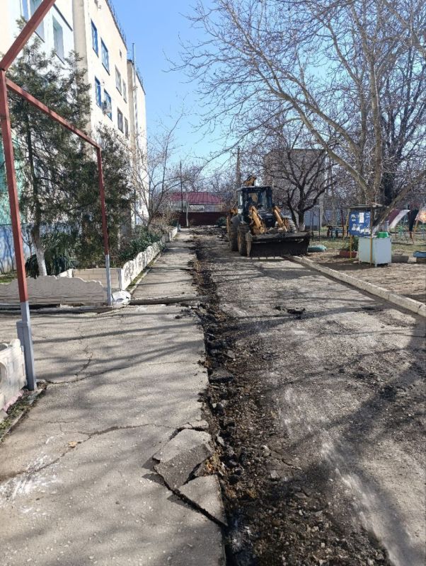 В Джанкойском районе стартовало благоустройство придомовых и общественных территорий В Джанкойском районе стартовало благоустройство придомовых и общественных территорий