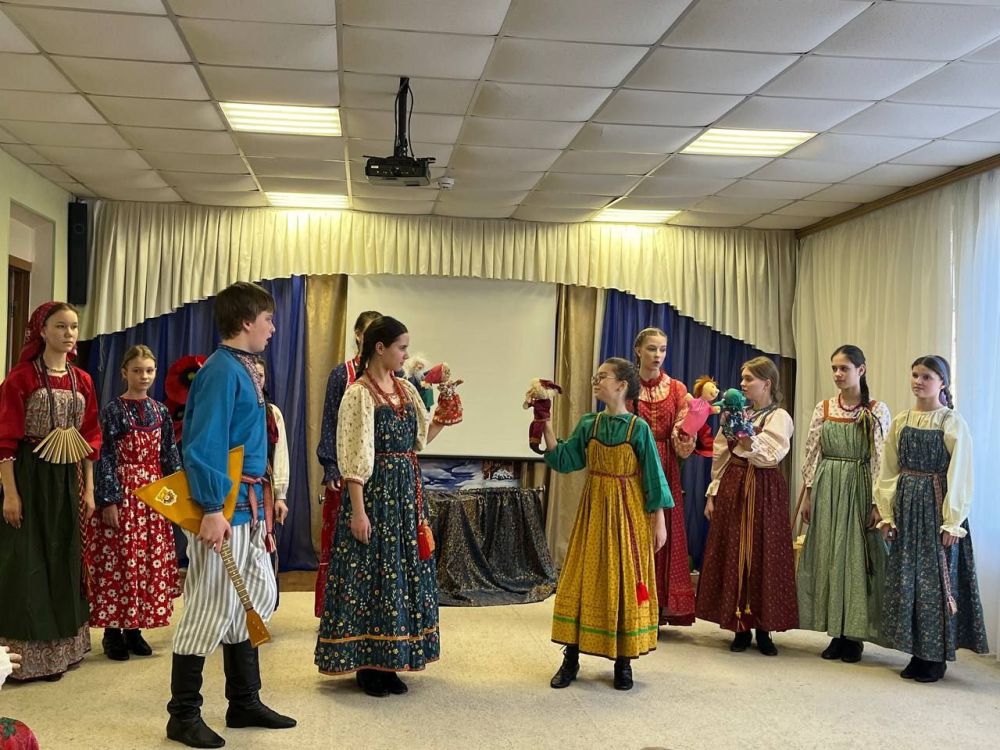 Детский фольклорный ансамбль «РАдоница» выступил с творческой программой, посвящённой Масленице Детский фольклорный ансамбль «РАдоница» выступил с творческой программой, посвящённой Масленице