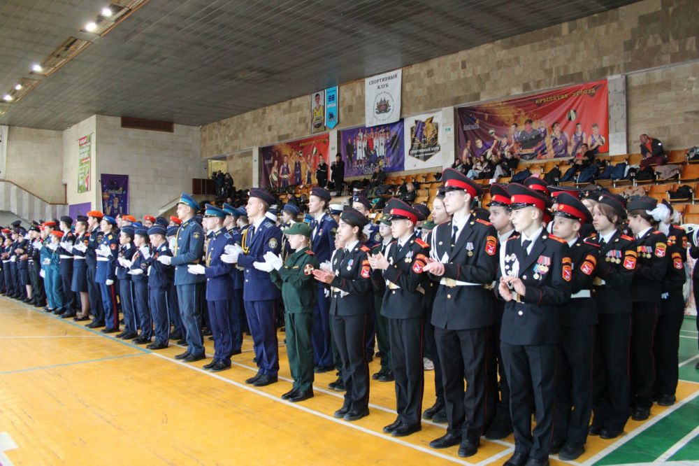 В Симферополе стартовал региональный этап военно-спортивного кадетского многоборья «Растим патриотов» В Симферополе стартовал региональный этап военно-спортивного кадетского многоборья «Растим патриотов»