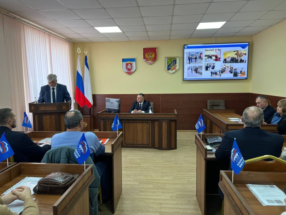 Сегодня в здании администрации под руководством главы муниципального образования – председателя Джанкойского городского совета Сергея Дорошенко прошло пленарное заседание, где глава администрации города Игорь Ивин представил... Сегодня в здании администрации под руководством главы муниципального образования – председателя Джанкойского городского совета Сергея Дорошенко прошло пленарное заседание, где глава администрации города Игорь Ивин представил...