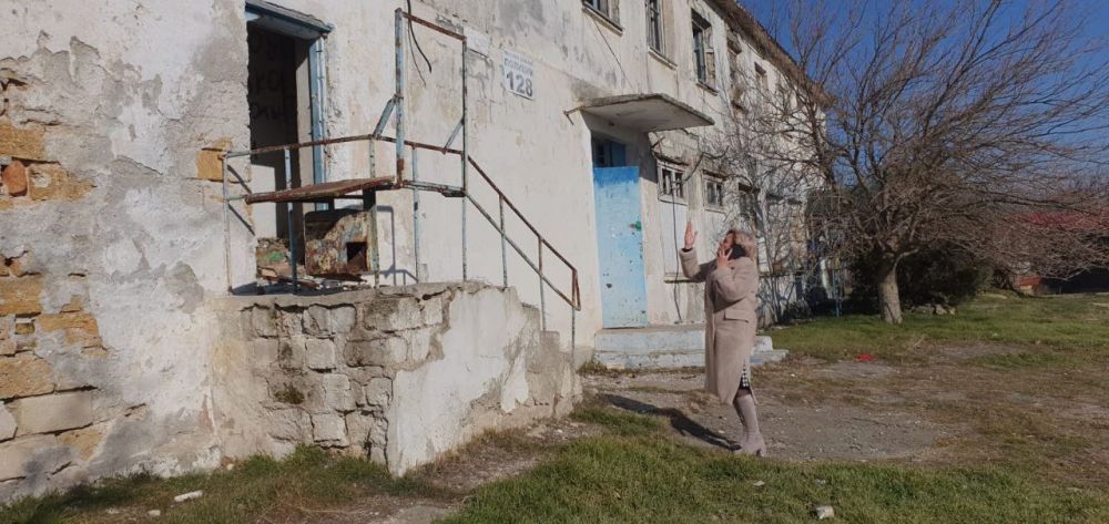 Ольга Урайкина: С рабочим визитом посетила Каштановкое сельское поселение, в формате которого провела осмотр проведения санитарной очистки и благоустройства общественных и дворовых территорий поселения Ольга Урайкина: С рабочим визитом посетила Каштановкое сельское поселение, в формате которого провела осмотр проведения санитарной очистки и благоустройства общественных и дворовых территорий поселения