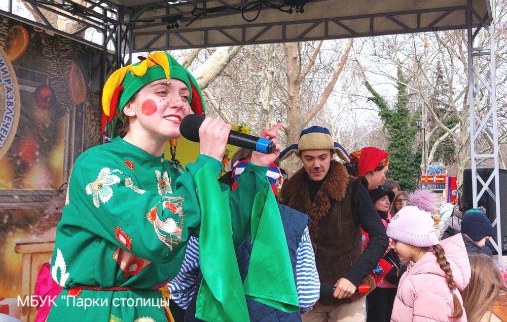 Сегодня в парке Гагарина провожали Масленицу: весело прощались с зимой и встречали долгожданную весну Сегодня в парке Гагарина провожали Масленицу: весело прощались с зимой и встречали долгожданную весну