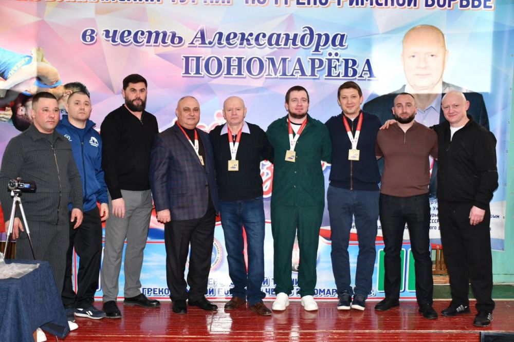 В Красногвардейском районе прошел XII республиканский турнир по греко-римской борьбе среди юношей до 18 лет в честь Александра Пономарева, организованный местной спортивной федерацией В Красногвардейском районе прошел XII республиканский турнир по греко-римской борьбе среди юношей до 18 лет в честь Александра Пономарева, организованный местной спортивной федерацией
