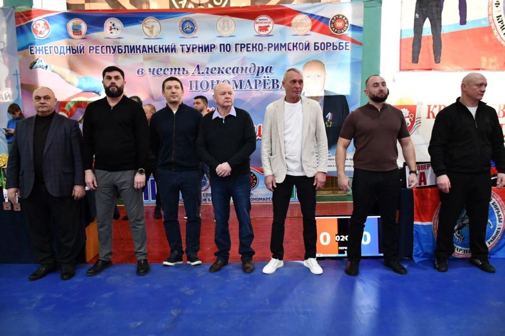 В Красногвардейском районе прошел XII республиканский турнир по греко-римской борьбе среди юношей до 18 лет в честь Александра Пономарева, организованный местной спортивной федерацией В Красногвардейском районе прошел XII республиканский турнир по греко-римской борьбе среди юношей до 18 лет в честь Александра Пономарева, организованный местной спортивной федерацией