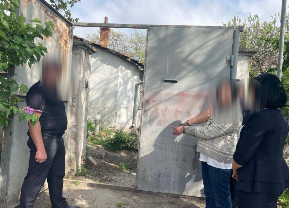В Крыму осудили женщину, которая 20 раз ударила сожителя скальпелем