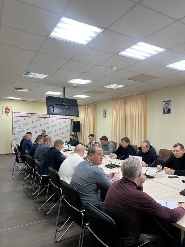 Под руководством заместителя Председателя Совета министров Республики Крым Николая Воробьева проведено еженедельное совещание в ГКУ РК «Инвестстрой» по объектам строительства государственной программы Российской Федерации... Под руководством заместителя Председателя Совета министров Республики Крым Николая Воробьева проведено еженедельное совещание в ГКУ РК «Инвестстрой» по объектам строительства государственной программы Российской Федерации...