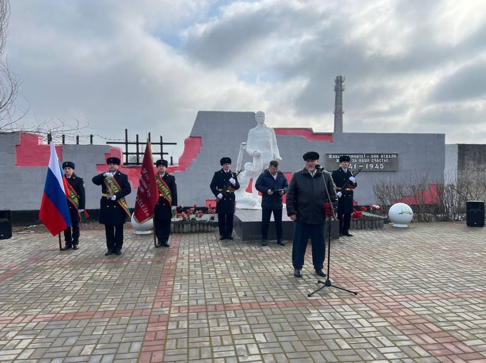 Сегодня, в преддверии 80-й годовщины Победы советского народа в Великой Отечественной войне наш город встретил Эстафету Победы Сегодня, в преддверии 80-й годовщины Победы советского народа в Великой Отечественной войне наш город встретил Эстафету Победы