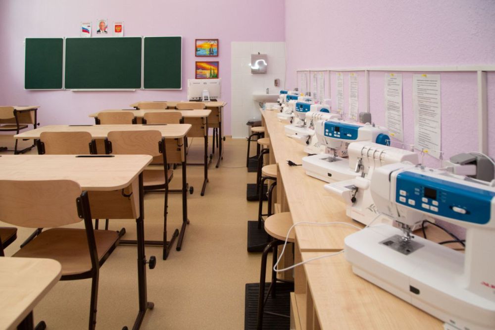 Владимир Константинов: В Крыму продолжается работа по строительству и ремонту детских садов и школ Владимир Константинов: В Крыму продолжается работа по строительству и ремонту детских садов и школ