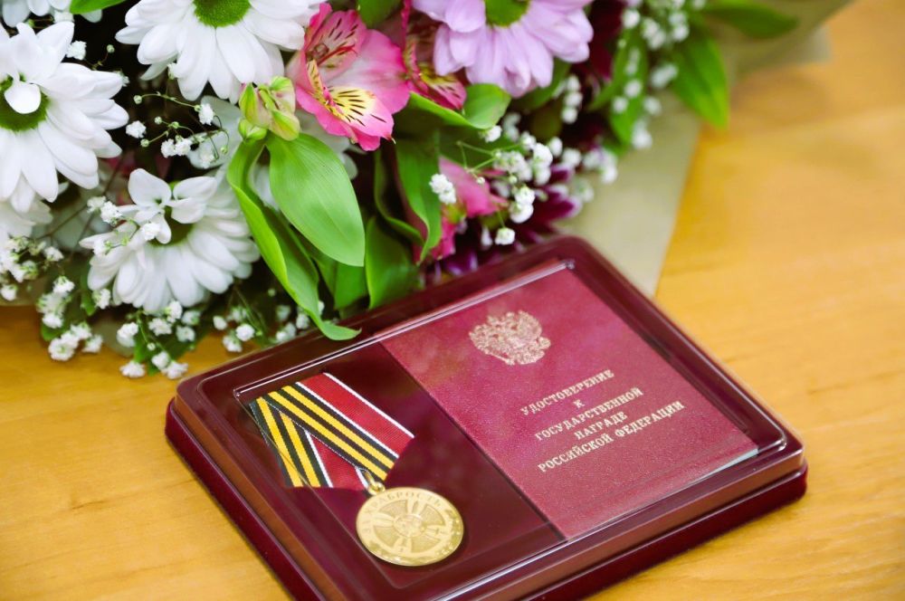 Ольга Урайкина: Сегодня перед аппаратным совещанием администрации Бахчисарайского района, по указу Президента Российской Федерации В.В Ольга Урайкина: Сегодня перед аппаратным совещанием администрации Бахчисарайского района, по указу Президента Российской Федерации В.В