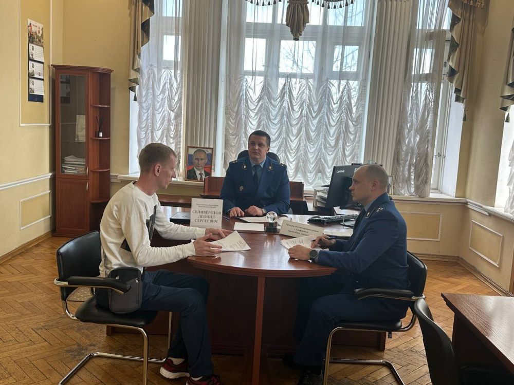 В минувший четверг, 27 февраля 2025 года, заместитель прокурора республики Леонид Селивёрстов провел приемы граждан на базе прокуратур Киевского и Железнодорожного районов города Симферополя В минувший четверг, 27 февраля 2025 года, заместитель прокурора республики Леонид Селивёрстов провел приемы граждан на базе прокуратур Киевского и Железнодорожного районов города Симферополя