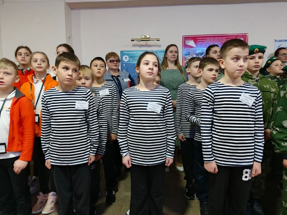 В Симферополе стартовал муниципальный этап «Зарница 2.0» В Симферополе стартовал муниципальный этап «Зарница 2.0»