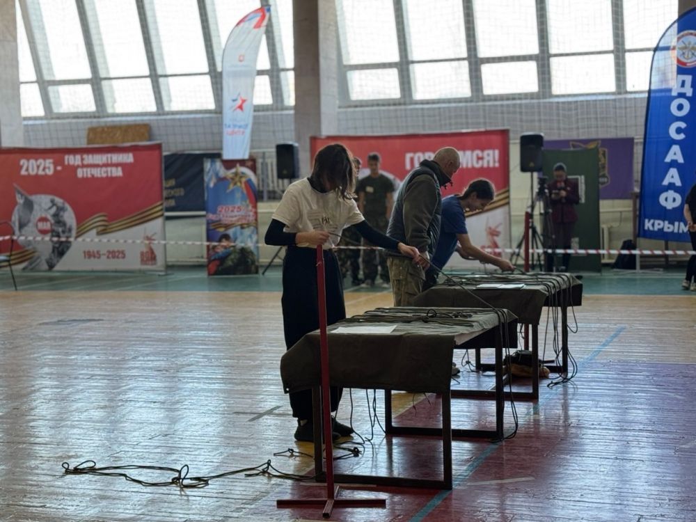 Юные евпаторийцы поучаствовали в региональном этапе военно-спортивного кадетского многоборья «Растим патриотов» Юные евпаторийцы поучаствовали в региональном этапе военно-спортивного кадетского многоборья «Растим патриотов»