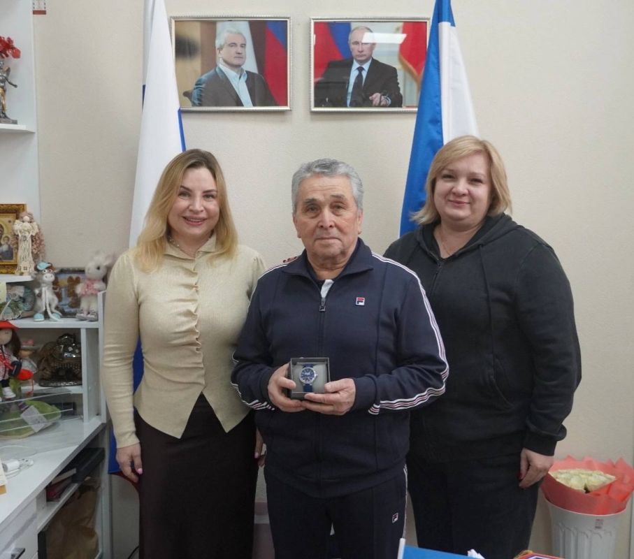 Ольга Торубарова: Встретилась с вице- президентом настольного тенниса Республики Крым Татьяной Викторовной Кровяковой и тренером высшей категории, мастером спорта СССР, тренером МБУ ДО «Спортивная школа г. Ялта» Владимиром... Ольга Торубарова: Встретилась с вице- президентом настольного тенниса Республики Крым Татьяной Викторовной Кровяковой и тренером высшей категории, мастером спорта СССР, тренером МБУ ДО «Спортивная школа г. Ялта» Владимиром...