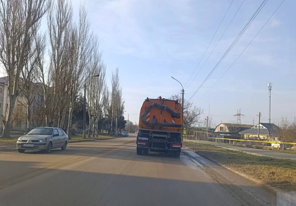 Стартовал весенний сезон механизированной уборки городских дорог Стартовал весенний сезон механизированной уборки городских дорог