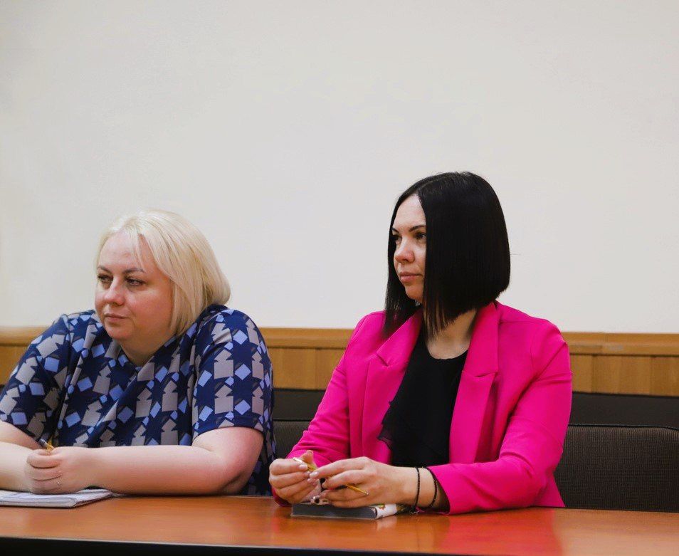 Ольга Урайкина: Сегодня в малом зале администрации Бахчисарайского района состоялось заседание Межведомственной санитарно-противоэпидемической комиссии, в котором приняла участие совместно с председателем Комиссии, главой... Ольга Урайкина: Сегодня в малом зале администрации Бахчисарайского района состоялось заседание Межведомственной санитарно-противоэпидемической комиссии, в котором приняла участие совместно с председателем Комиссии, главой...