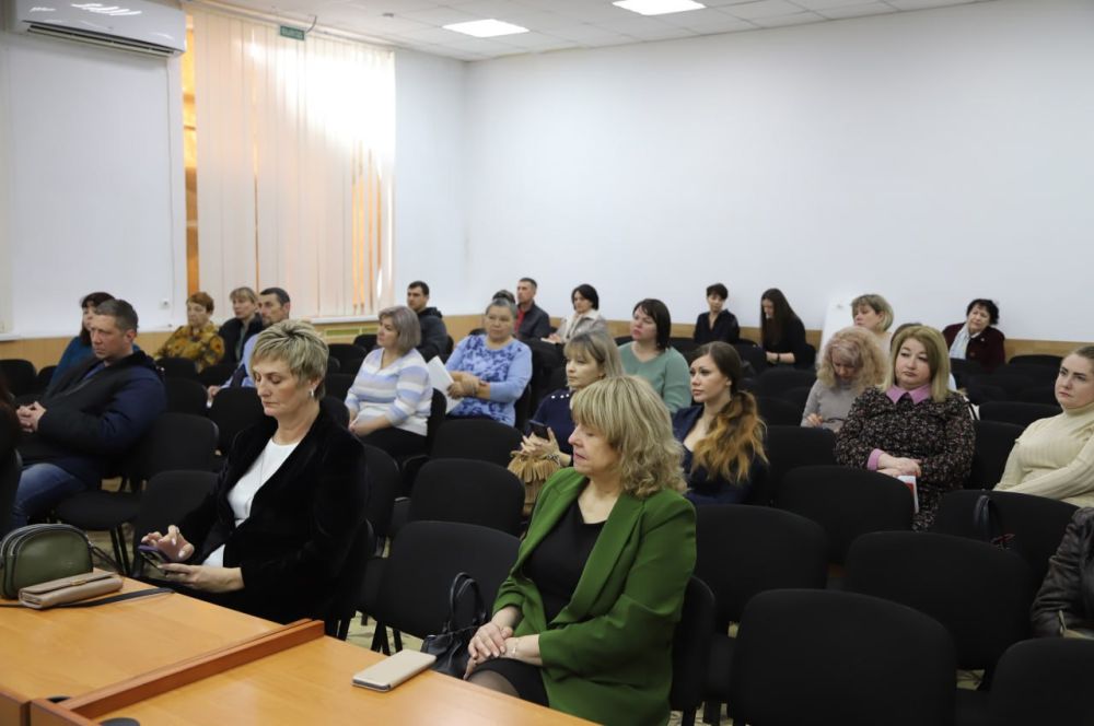 В администрации Бахчисарайского района семинар семинар, посвященный актуальным вопросам в сфере охраны труда В администрации Бахчисарайского района семинар семинар, посвященный актуальным вопросам в сфере охраны труда