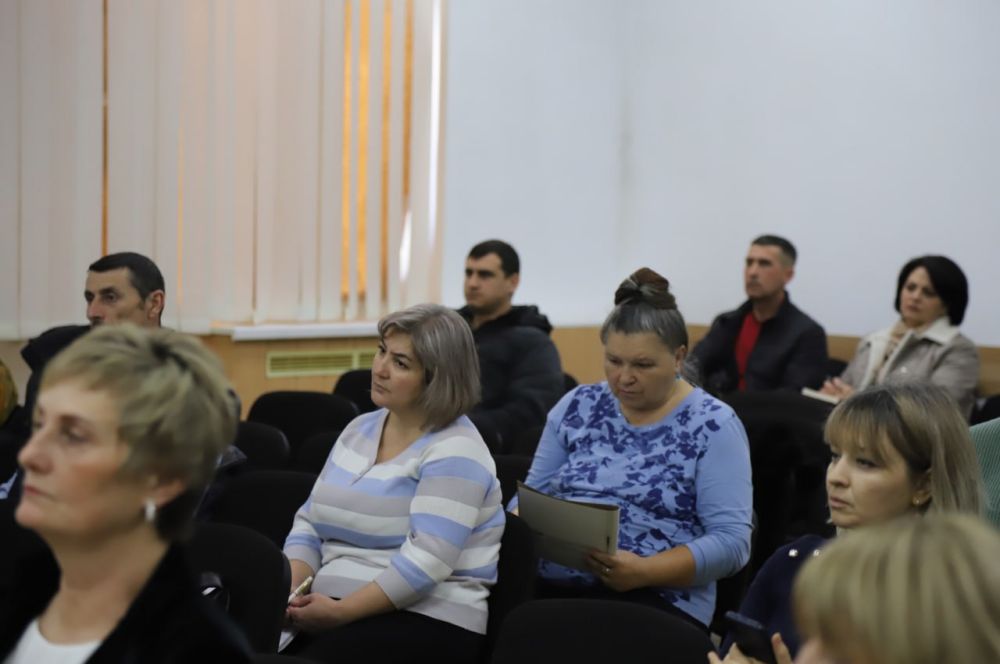 В администрации Бахчисарайского района семинар семинар, посвященный актуальным вопросам в сфере охраны труда В администрации Бахчисарайского района семинар семинар, посвященный актуальным вопросам в сфере охраны труда