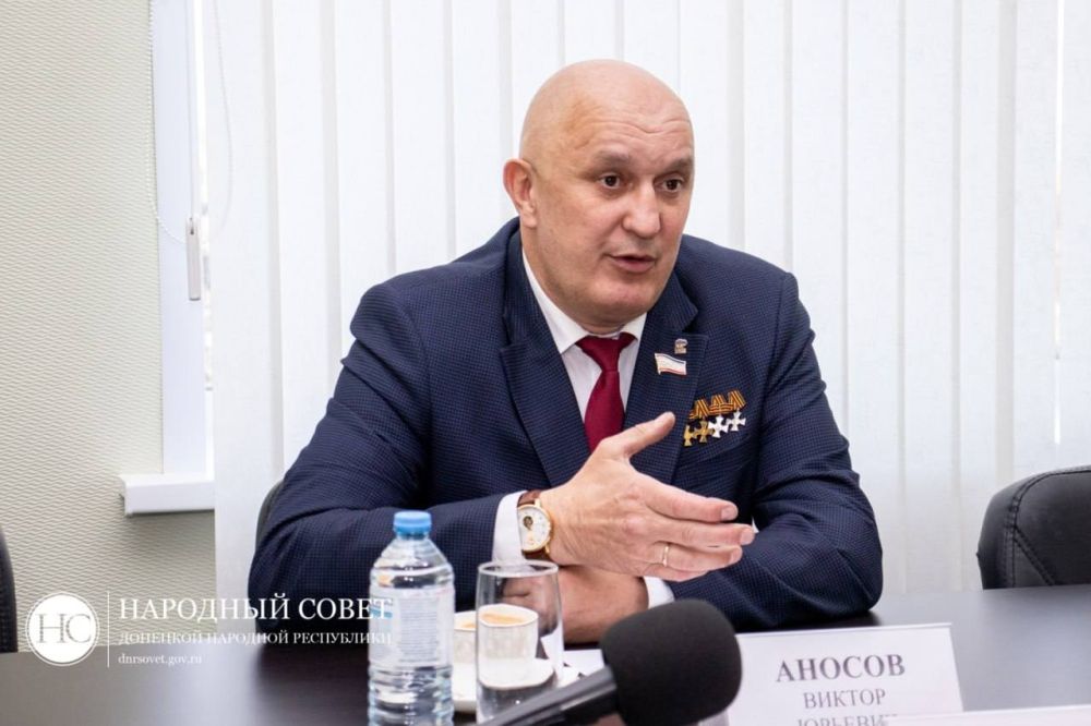 Донецкую Народную Республику посетил депутат Государственного Совета Республики Крым Виктор Аносов Донецкую Народную Республику посетил депутат Государственного Совета Республики Крым Виктор Аносов