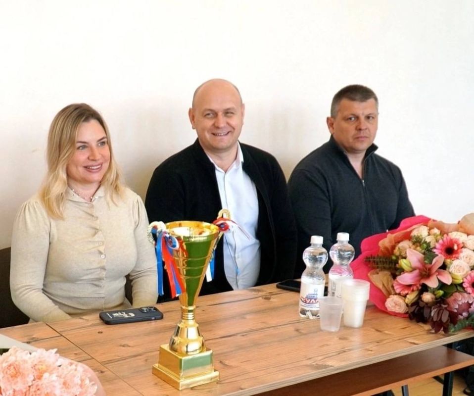 Ольга Торубарова: Не просто матч, а настоящий праздник волейбола состоялся в преддверии Международного женского дня в МБОУ «СШ №16 им. С. Иванова» г. Евпатория! Ольга Торубарова: Не просто матч, а настоящий праздник волейбола состоялся в преддверии Международного женского дня в МБОУ «СШ №16 им. С. Иванова» г. Евпатория!