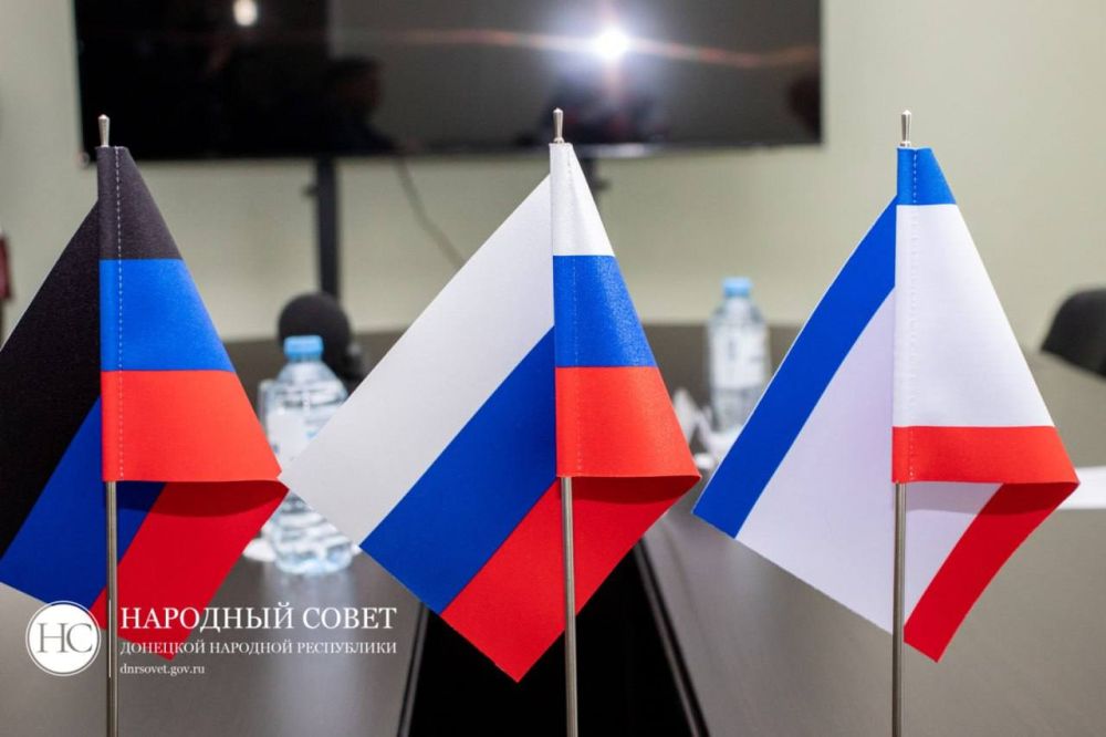 Донецкую Народную Республику посетил депутат Государственного Совета Республики Крым Виктор Аносов Донецкую Народную Республику посетил депутат Государственного Совета Республики Крым Виктор Аносов