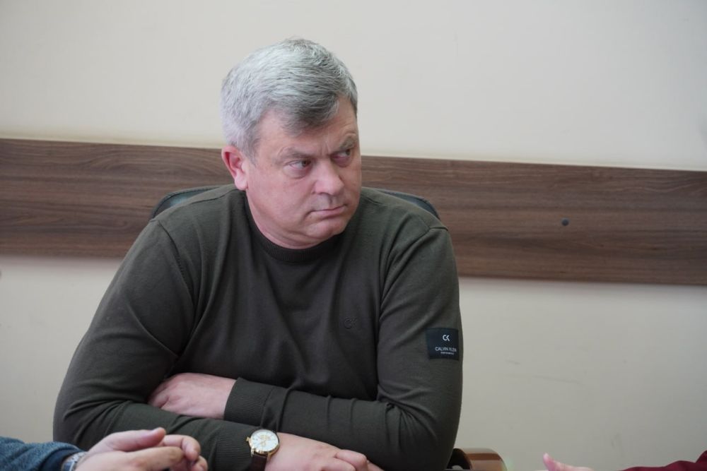 В администрации города Керчи состоялось заседание санитарно-противоэпидемической комиссии, в которой приняли участие заместители главы администрации Эльдар МУЖДАБАЕВ и Ирина ИВАНОВА, начальник территориального отдела... В администрации города Керчи состоялось заседание санитарно-противоэпидемической комиссии, в которой приняли участие заместители главы администрации Эльдар МУЖДАБАЕВ и Ирина ИВАНОВА, начальник территориального отдела...