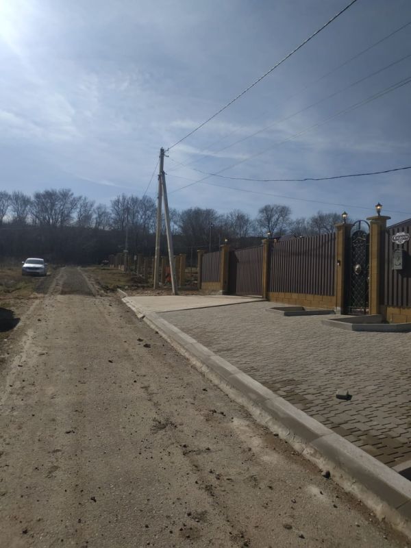 #жкх. С 1 марта силами Керченского филиала ГУП РК «Крымавтодор» выполняется грейдирование грунтовых дорог. За неделю грейдировано уже 10 километров дорог в Мичурино и в районе ул. Комарова. Сейчас работает 2 бригады с... #жкх. С 1 марта силами Керченского филиала ГУП РК «Крымавтодор» выполняется грейдирование грунтовых дорог. За неделю грейдировано уже 10 километров дорог в Мичурино и в районе ул. Комарова. Сейчас работает 2 бригады с...