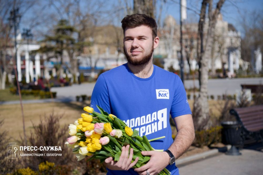 В Евпатории прошла акция «Вам, любимые» В Евпатории прошла акция «Вам, любимые»