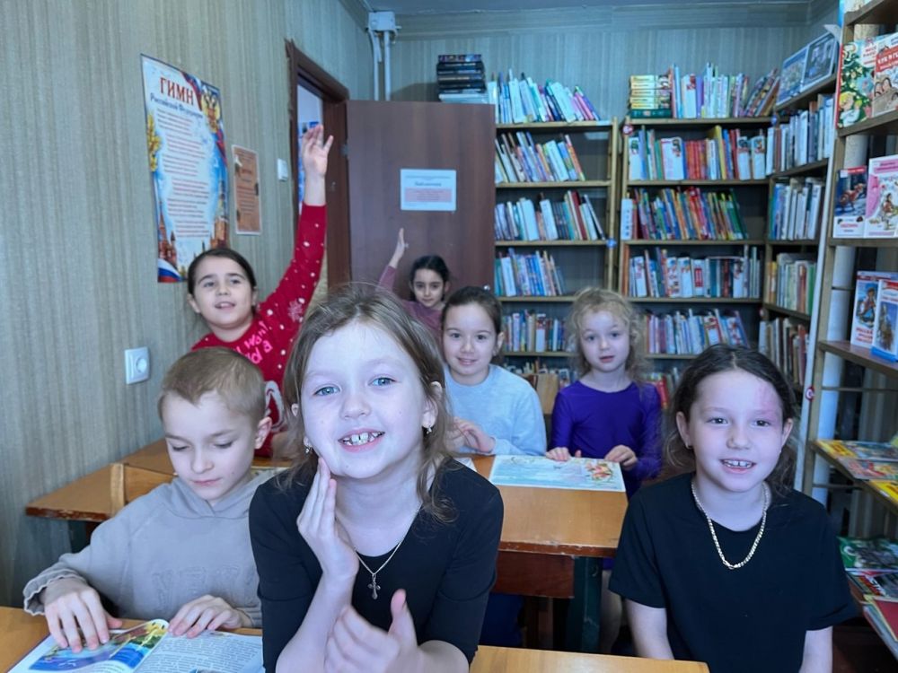 6 марта, в преддверии Международного женского дня, в библиотеке-филиале №12 Централизованной системы детских библиотек Симферополя для читателей библиотеки и воспитанников МБУ «Городской подростково-молодёжный центр» клуба... 6 марта, в преддверии Международного женского дня, в библиотеке-филиале №12 Централизованной системы детских библиотек Симферополя для читателей библиотеки и воспитанников МБУ «Городской подростково-молодёжный центр» клуба...