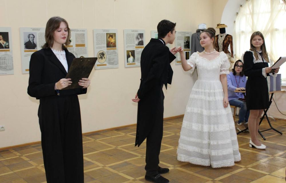 Открытие выставки «Как сердцу высказать тебя…» Открытие выставки «Как сердцу высказать тебя…»
