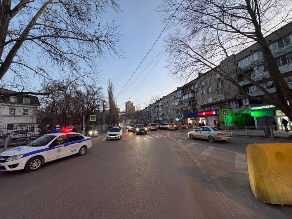Сотрудники полиции г. Симферополя проводят проверку по факту наезда на несовершеннолетнего пешехода Сотрудники полиции г. Симферополя проводят проверку по факту наезда на несовершеннолетнего пешехода
