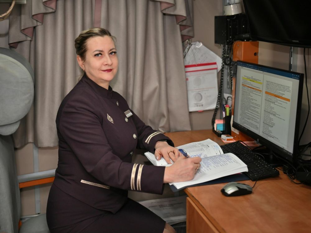 С Международным женским днем, наши дорогие, прекрасные и умные девушки! С Международным женским днем, наши дорогие, прекрасные и умные девушки!