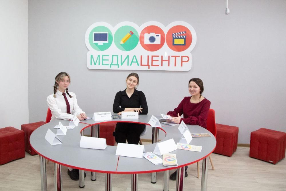 Владимир Константинов: Дорогие женщины!. Примите самые тёплые и искренние поздравления с праздником 8 марта! Вы, наши женщины, всегда рядом с нами. Вы — наш надёжный тыл, хранительницы очага, вы вдохновляете нас на... Владимир Константинов: Дорогие женщины!. Примите самые тёплые и искренние поздравления с праздником 8 марта! Вы, наши женщины, всегда рядом с нами. Вы — наш надёжный тыл, хранительницы очага, вы вдохновляете нас на...