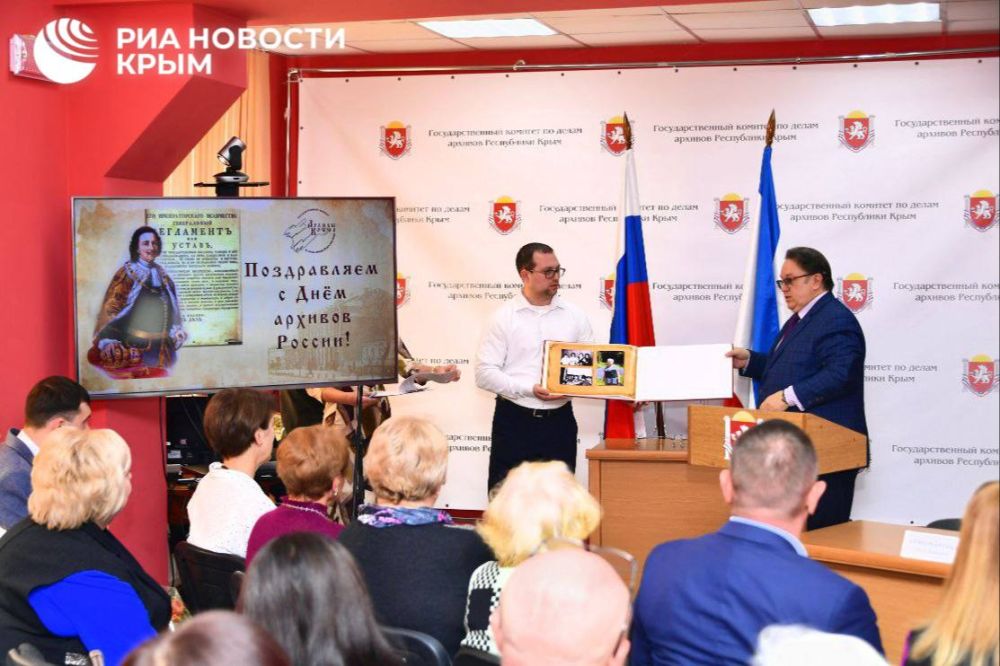 В Симферополе открылась выставка архивных документов "Раритеты крымского архива" В Симферополе открылась выставка архивных документов "Раритеты крымского архива"