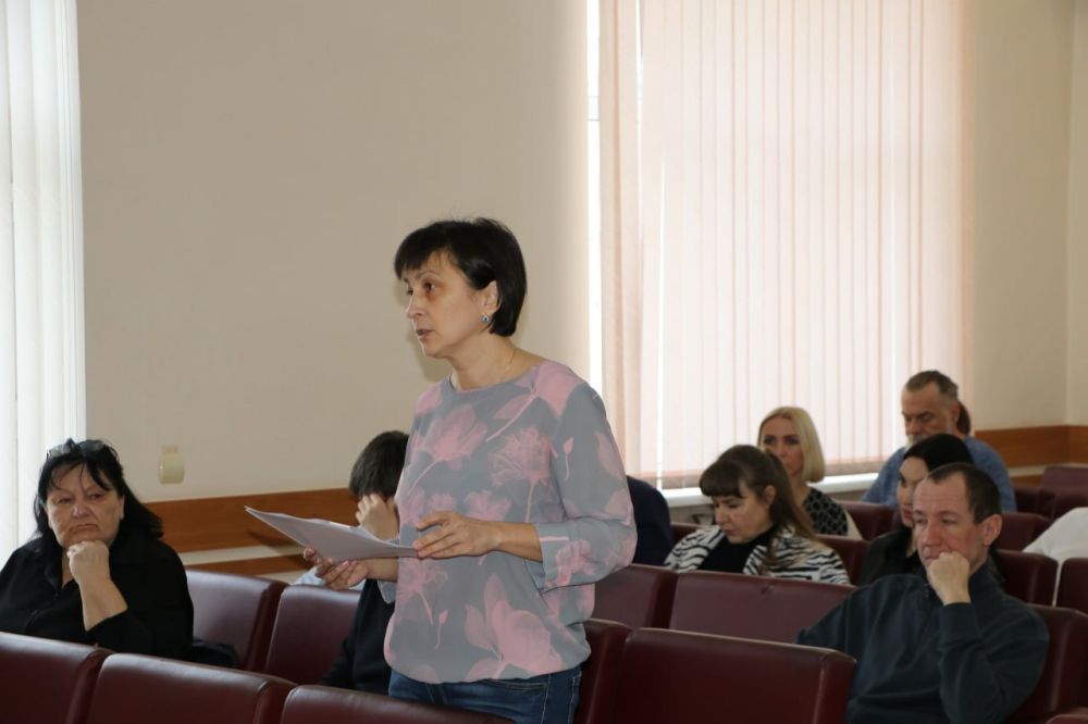 Игорь Ткаченко: Рабочая неделя традиционно началась с аппаратного совещания с руководителями отраслевых подразделений администрации: подвели итоги и наметили план на предстоящую семидневку Игорь Ткаченко: Рабочая неделя традиционно началась с аппаратного совещания с руководителями отраслевых подразделений администрации: подвели итоги и наметили план на предстоящую семидневку