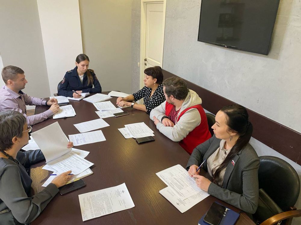 В преддверии первого этапа межведомственной комплексной оперативно-профилактической операции «Чистое поколение – 2025» сотрудники УНК УМВД России по городу Севастополю организовали рабочее совещание с представителями... В преддверии первого этапа межведомственной комплексной оперативно-профилактической операции «Чистое поколение – 2025» сотрудники УНК УМВД России по городу Севастополю организовали рабочее совещание с представителями...