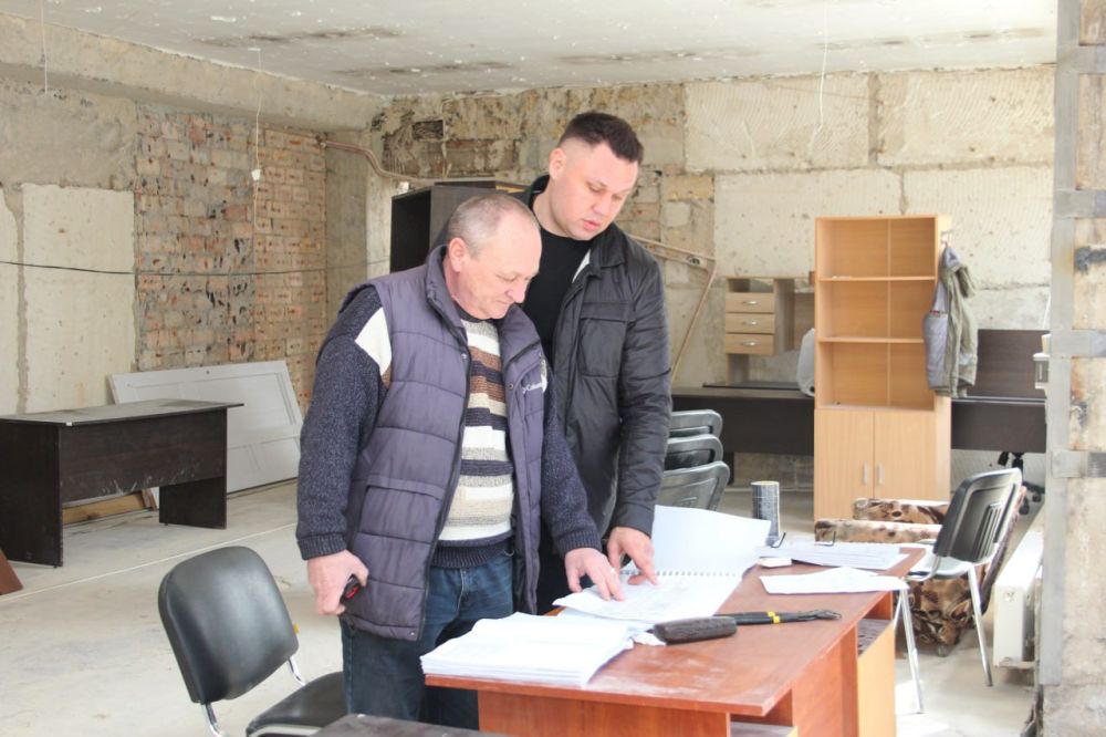 В Симферополе проводится капремонт здания детской школы искусств на проспекте Кирова В Симферополе проводится капремонт здания детской школы искусств на проспекте Кирова