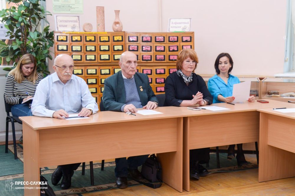 В Евпатории определили лауреатов премии им. Дувана В Евпатории определили лауреатов премии им. Дувана