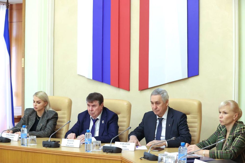 Анастасия Гридчина: В Министерстве науки и высшего образования РФ состоялось обсуждение нового проекта федерального закона «О языках народов Российской Федерации», собравшее представителей законодательной и исполнительной... Анастасия Гридчина: В Министерстве науки и высшего образования РФ состоялось обсуждение нового проекта федерального закона «О языках народов Российской Федерации», собравшее представителей законодательной и исполнительной...
