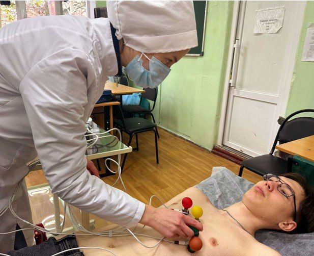 Студентка Ялтинского медколледжа Вера Стрибная стала «непревзойденным лидером в оказании неотложной медицинской помощи» Студентка Ялтинского медколледжа Вера Стрибная стала «непревзойденным лидером в оказании неотложной медицинской помощи»